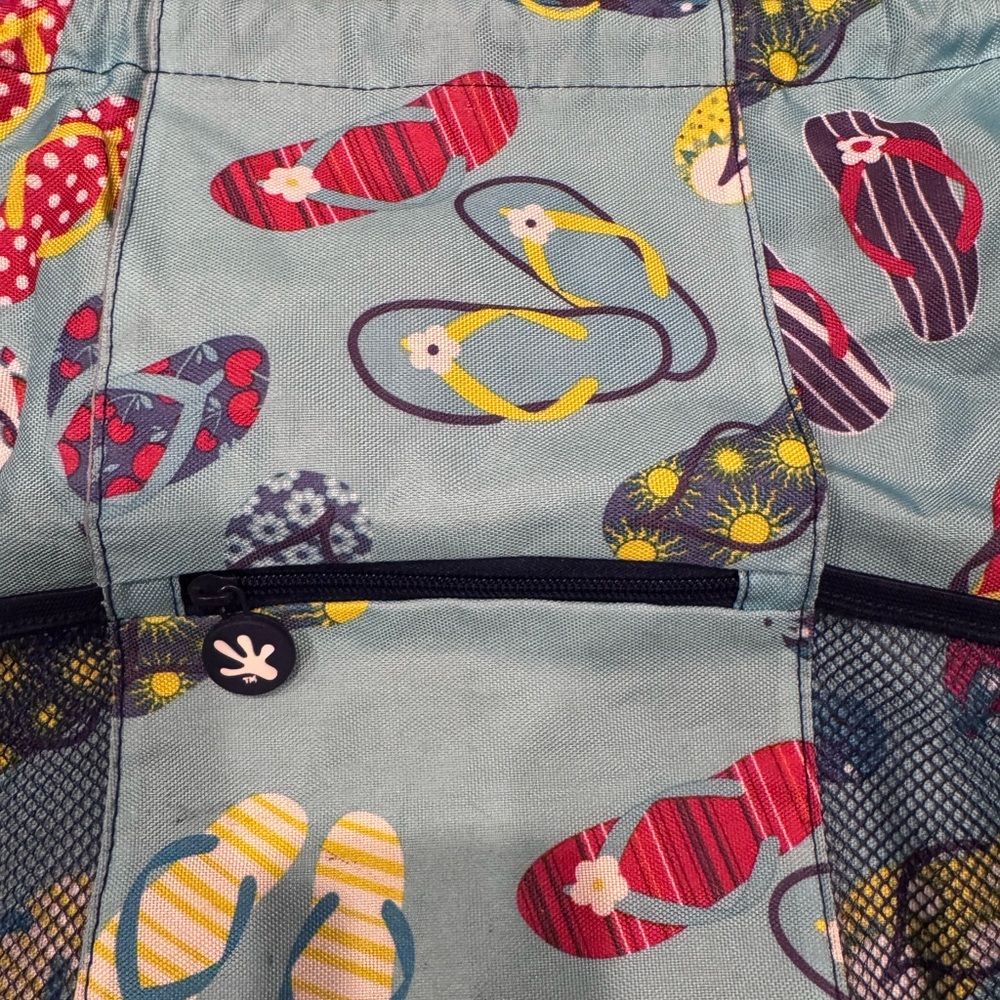 Stylish Flip-Flop Print Drawstring Backpack - image 2